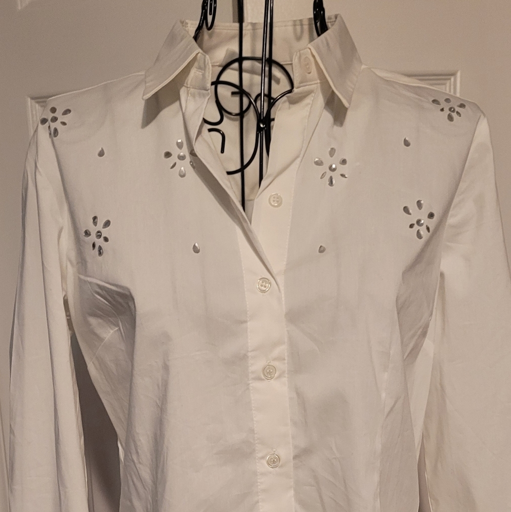 Nice business shirt.white with cute little rhimestones.